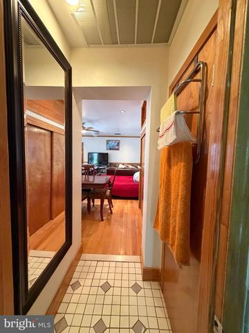 1500 S 6TH ST, Philadelphia, PA 19147