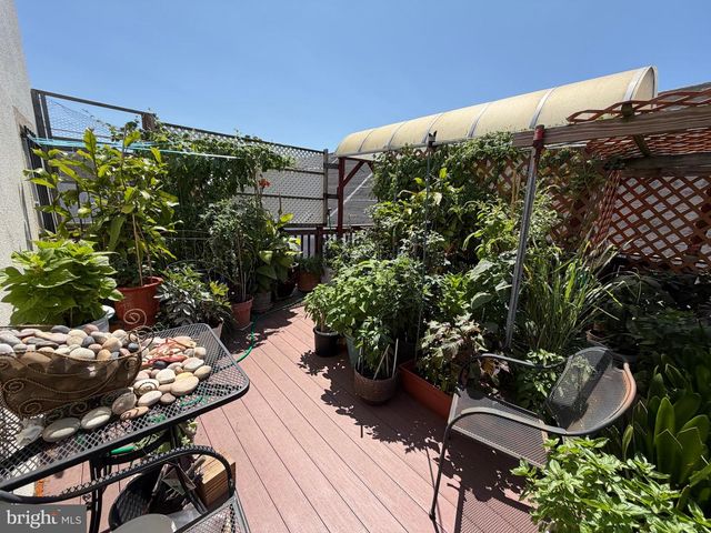 1500 S 6TH ST, Philadelphia, PA 19147