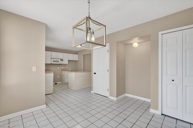 4414 Robinwood Avenue, Royal Oak Charter Township, MI 48073