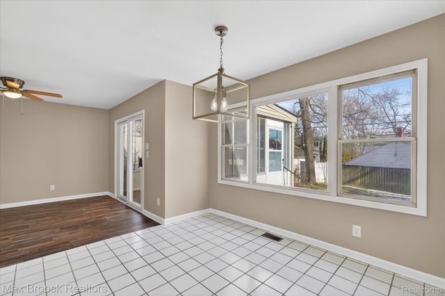 4414 Robinwood Avenue, Royal Oak Charter Township, MI 48073