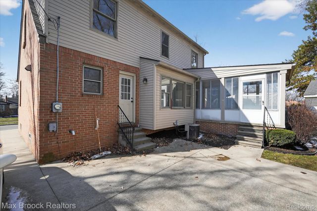 4414 Robinwood Avenue, Royal Oak Charter Township, MI 48073