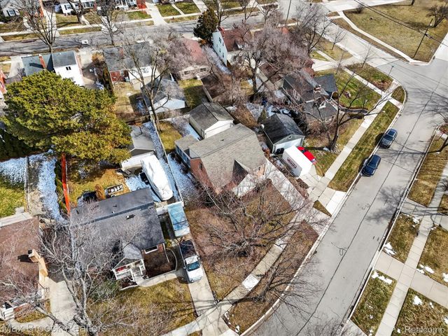 4414 Robinwood Avenue, Royal Oak Charter Township, MI 48073