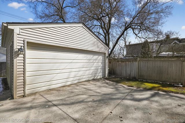 4414 Robinwood Avenue, Royal Oak Charter Township, MI 48073