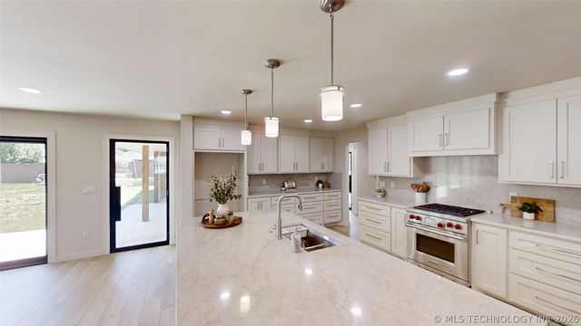 2200 Cloverleaf Place, Ardmore, OK 73401