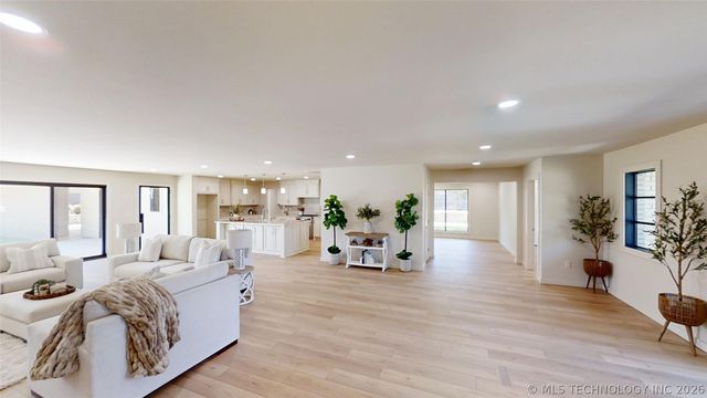 2200 Cloverleaf Place, Ardmore, OK 73401