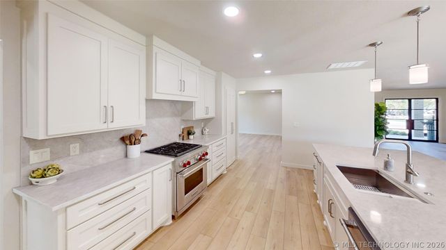 2200 Cloverleaf Place, Ardmore, OK 73401