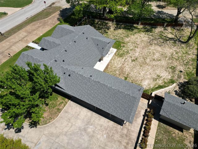 2200 Cloverleaf Place, Ardmore, OK 73401