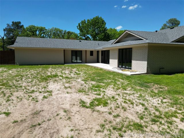2200 Cloverleaf Place, Ardmore, OK 73401