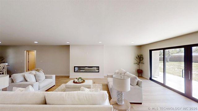 2200 Cloverleaf Place, Ardmore, OK 73401