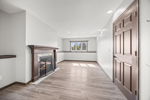 197 Eau Claire Avenue SE, Hutchinson, MN 55350