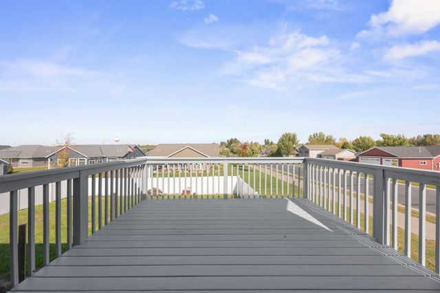 197 Eau Claire Avenue SE, Hutchinson, MN 55350