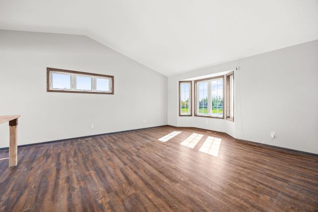 197 Eau Claire Avenue SE, Hutchinson, MN 55350