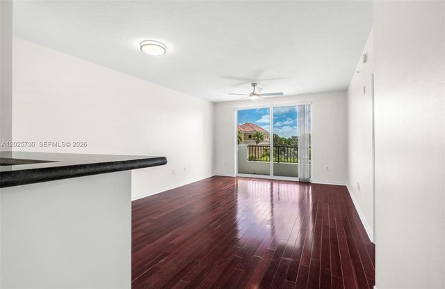 2421 NE 65th St 408, Fort Lauderdale, FL 33308