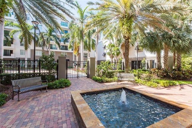 2421 NE 65th St 408, Fort Lauderdale, FL 33308