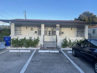 77 SW 30th Ave, Miami, FL 33135