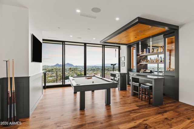 4725 N 56TH Street, Phoenix, AZ 85018