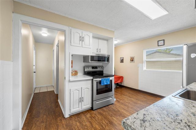 4920 17TH STREET, Zephyrhills, FL 33542