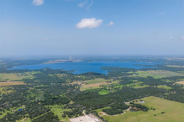 200 Fayetteville Farms, Fayetteville, TX 78940