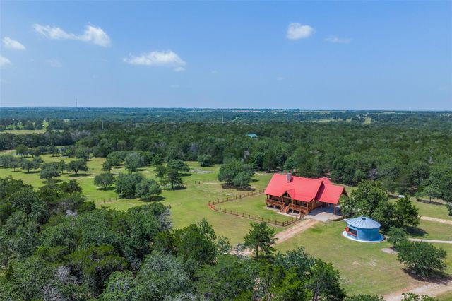 200 Fayetteville Farms, Fayetteville, TX 78940