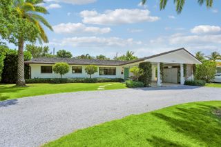 704 PELICAN Way, North Palm Beach, FL 33408