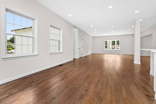 11 Kernwood Ave, Beverly, MA 01915