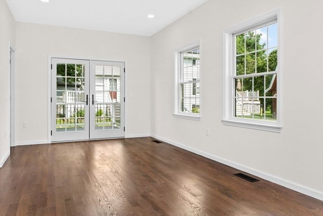11 Kernwood Ave, Beverly, MA 01915