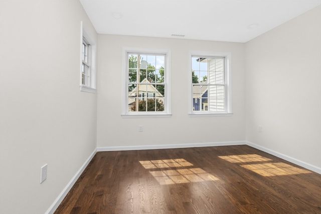 11 Kernwood Ave, Beverly, MA 01915