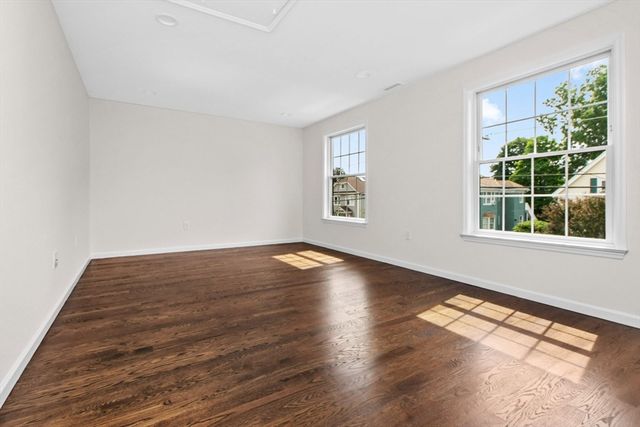 11 Kernwood Ave, Beverly, MA 01915
