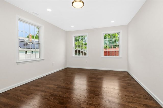 11 Kernwood Ave, Beverly, MA 01915