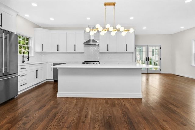 11 Kernwood Ave, Beverly, MA 01915