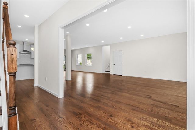 11 Kernwood Ave, Beverly, MA 01915