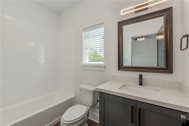 704 Eisenhower, College Station, TX 77840