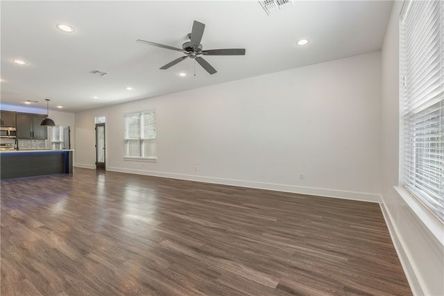 704 Eisenhower, College Station, TX 77840