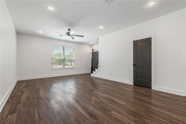 704 Eisenhower, College Station, TX 77840