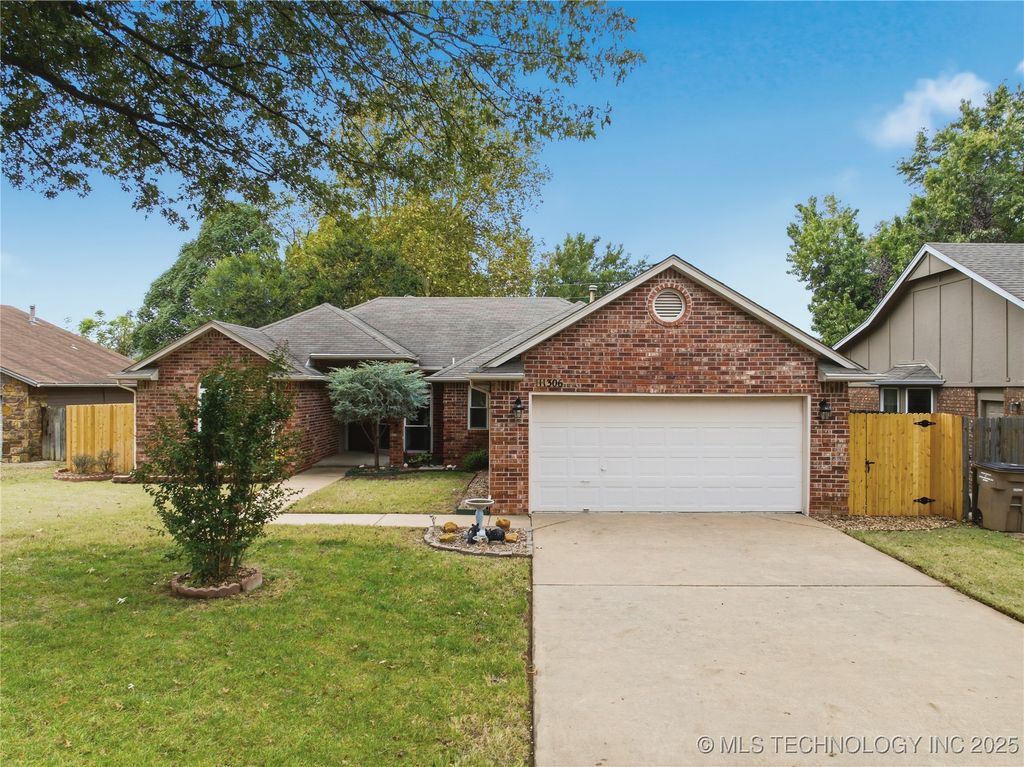 11306 S 106th Avenue E, Bixby, OK 74008