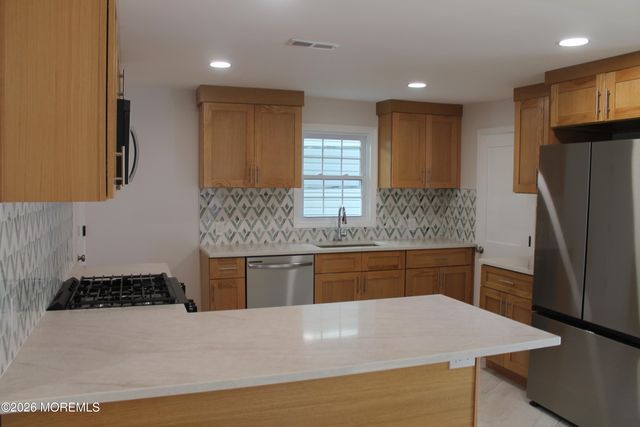 293 1st Street, Keyport, NJ 07735