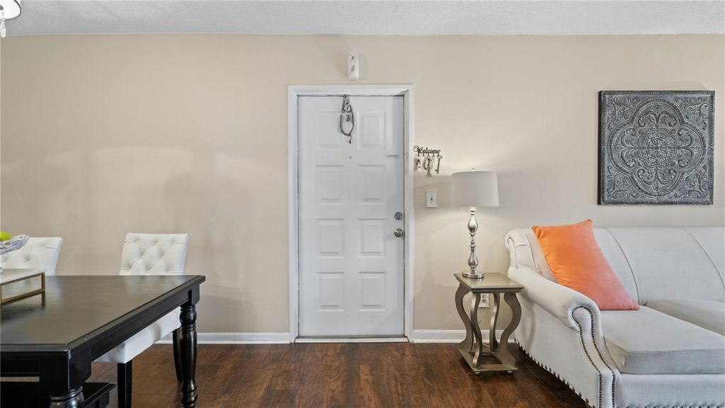 Image 14 of property listing at 8203 SUN SPRING CIRCLE 12, Orlando, FL 32825