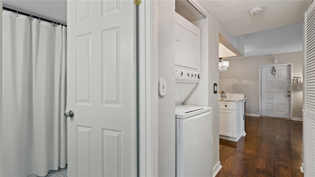 Image 15 of property listing at 8203 SUN SPRING CIRCLE 12, Orlando, FL 32825