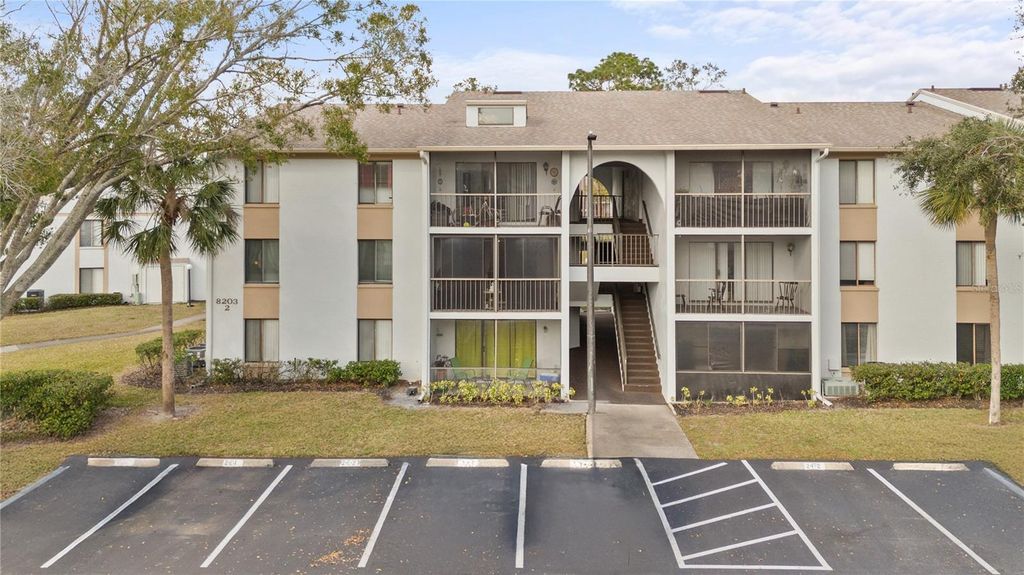 Image 38 of property listing at 8203 SUN SPRING CIRCLE 12, Orlando, FL 32825