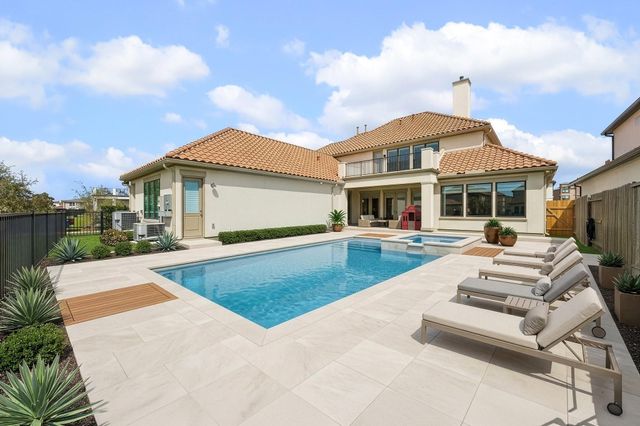 2302 Camden Creek Lane, Houston, TX 77077