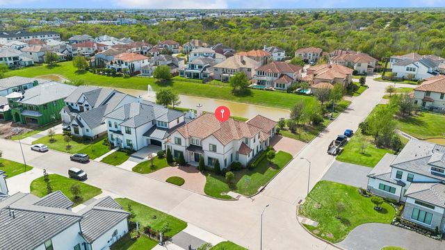 2302 Camden Creek Lane, Houston, TX 77077