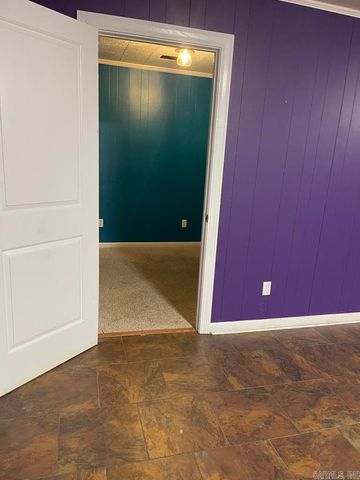 398 Barry St E, Wynne, AR 72396