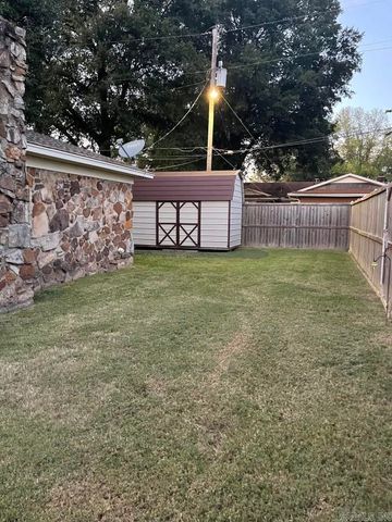 398 Barry St E, Wynne, AR 72396