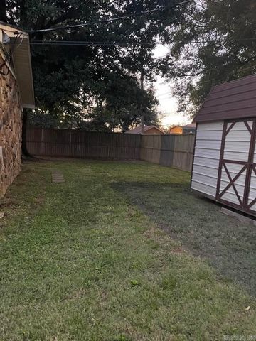 398 Barry St E, Wynne, AR 72396