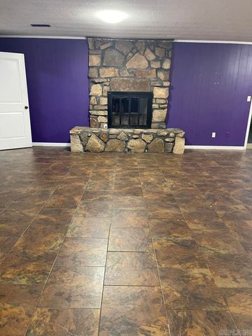 398 Barry St E, Wynne, AR 72396