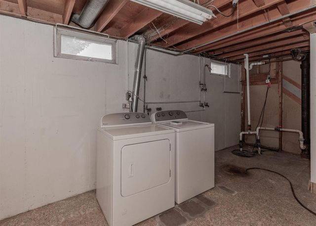 905 79th Avenue W, Rock Island, IL 61201