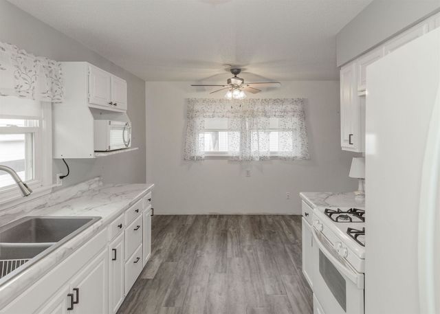 905 79th Avenue W, Rock Island, IL 61201