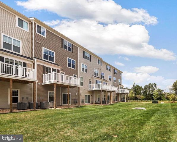 25214 SPLIT CREEK TER, Chantilly, VA 20152