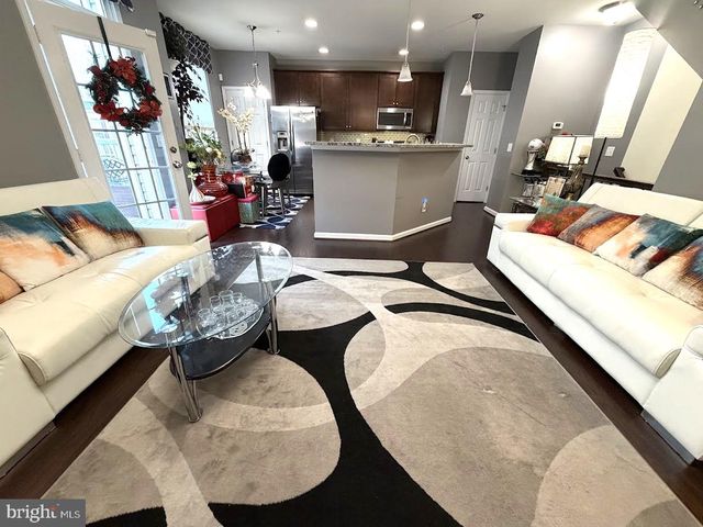 25214 SPLIT CREEK TER, Chantilly, VA 20152