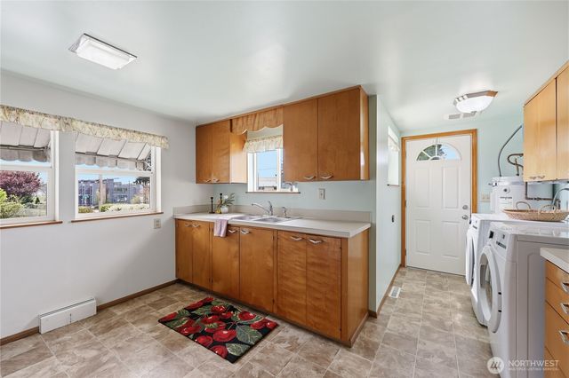 1408 Winfield Avenue, Bremerton, WA 98310